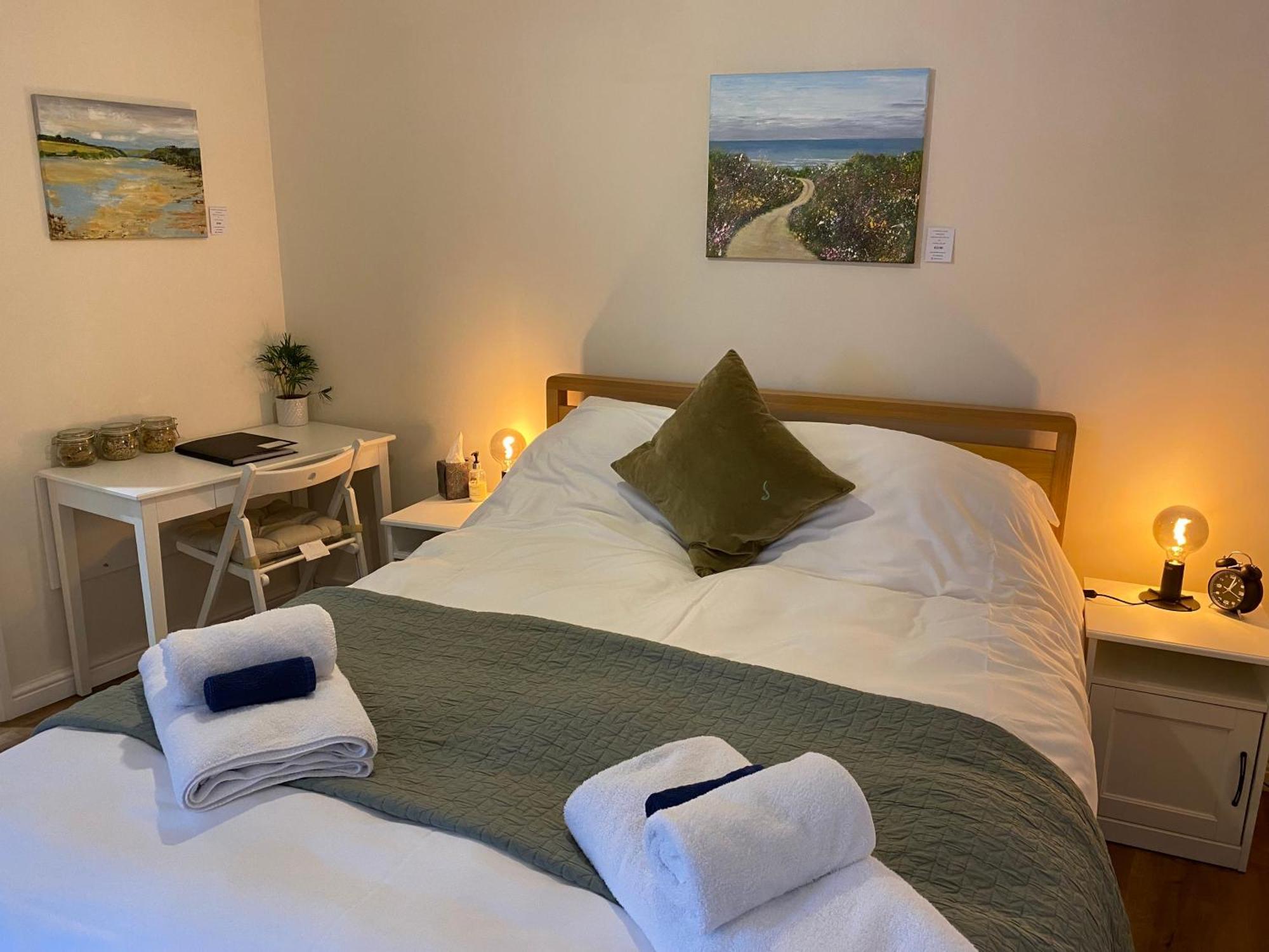 The Ivy Barn Holbeton Hotel Ngoại thất bức ảnh