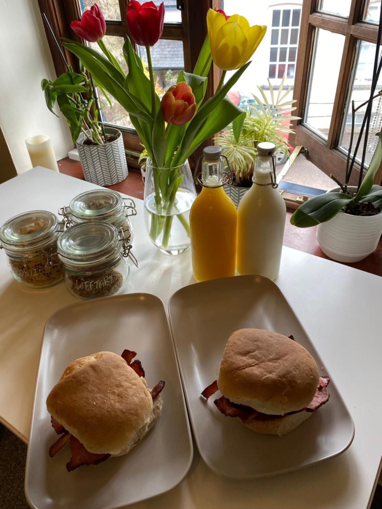 The Ivy Barn Holbeton Hotel Ngoại thất bức ảnh